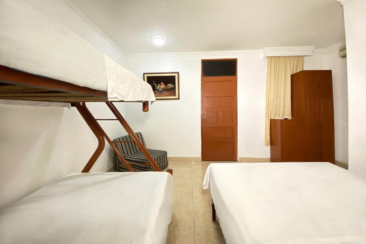 Ayenda Republicano Colonial No 2 * Santa Marta (Magdalena)